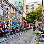 New Design & Large 1 Bdr - Montmartre 18 * Paryż