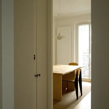 New Design & Large 1 Bdr - Montmartre 18 Lejlighed